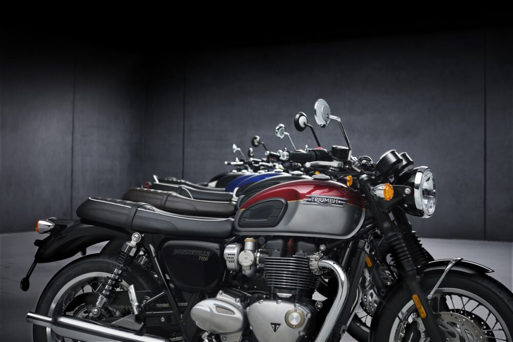 2021 triumph bonneville family