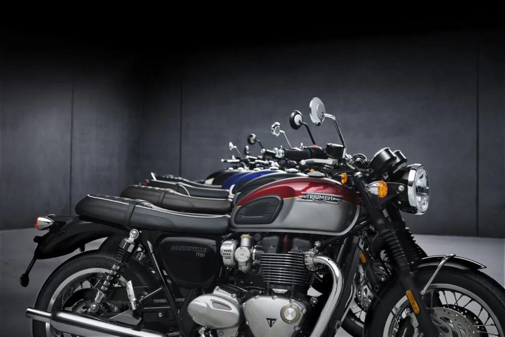 2021 triumph bonneville family