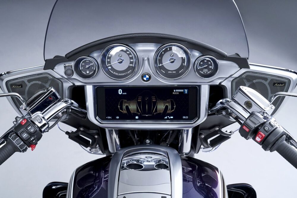 bmw r 18 transcontinental cockpit