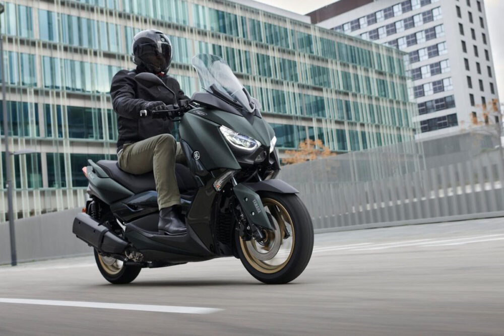 2022 yamaha xmax 300