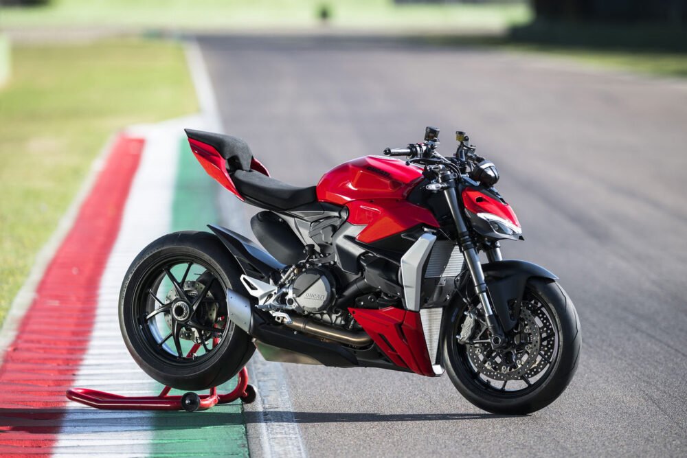 ducati streetfighter v2