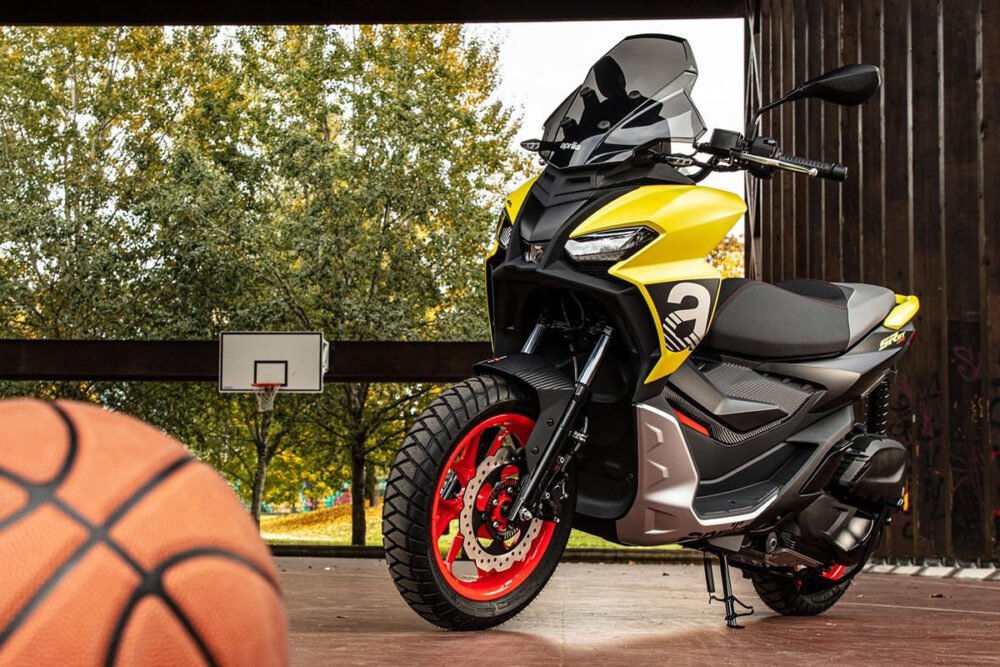 aprilia sr gt