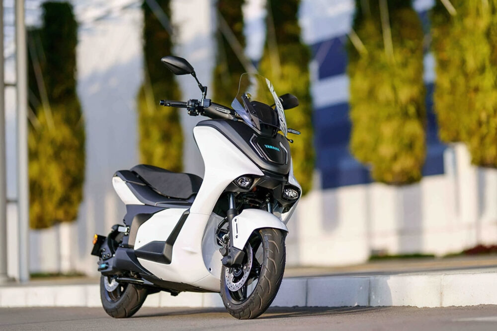 yamaha e01 electric scooter