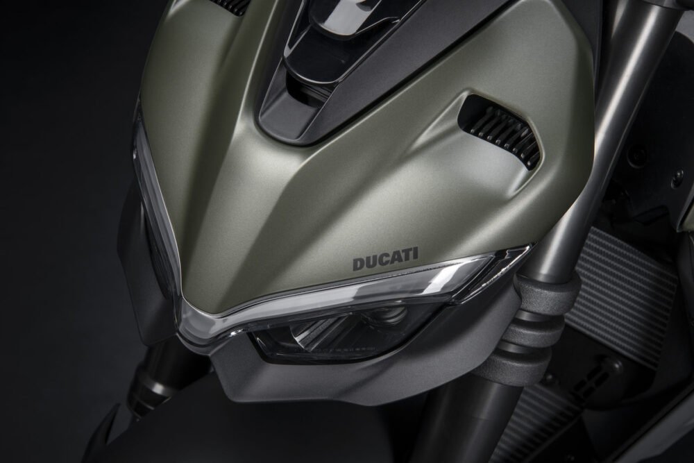 2023 ducati streetfighter v2