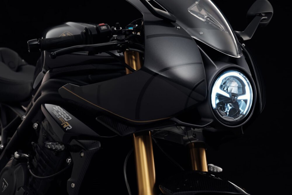 speed triple 1200 rr bond edition