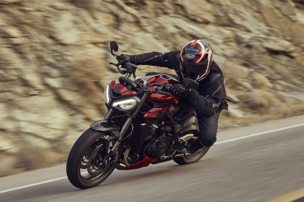 2023 triumph street triple