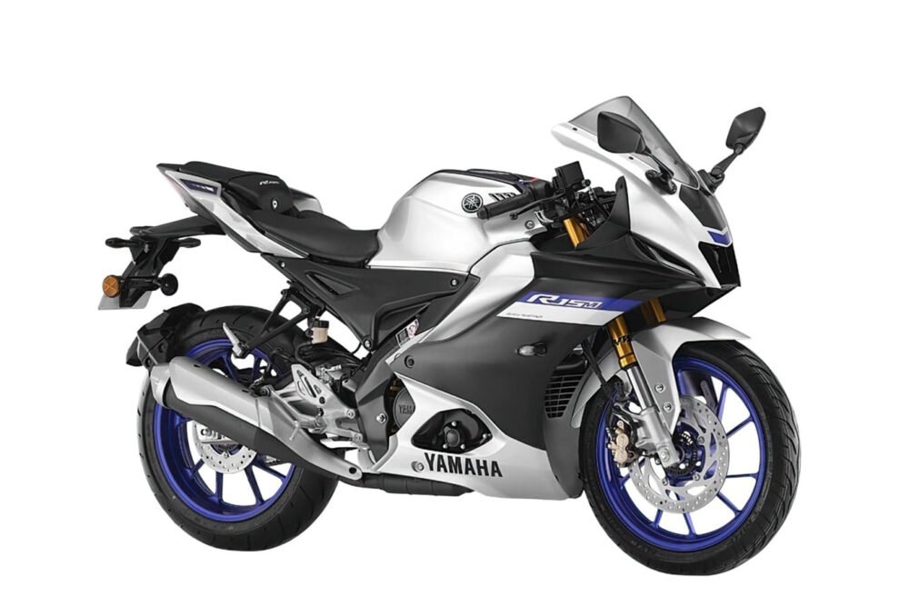 2023 yamaha r15m