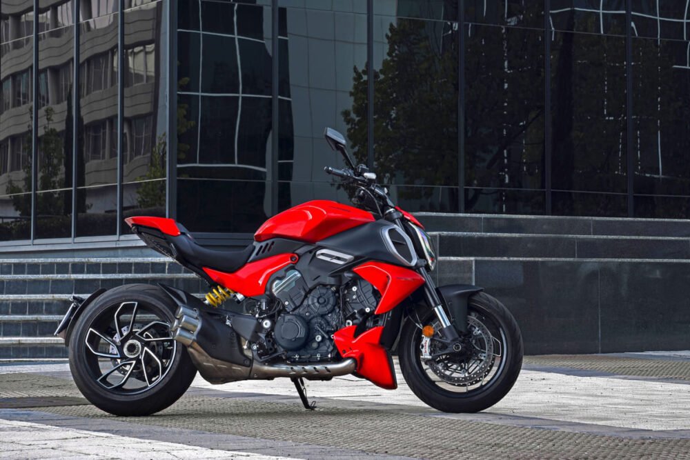 diavel v4