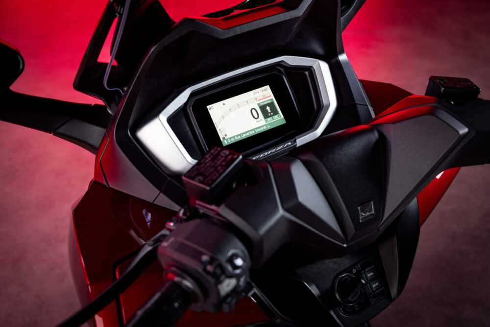 2025 Honda Forza 350 gets TFT dashboard and new colors in Europe