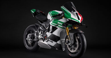 panigale v4 tricolore